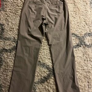 Vineyard Vines Men's Khaki “Breaker Pants”